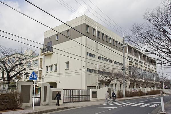 画像26:長岡京市立長岡中学校まで840m