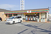 セブンイレブン向日市上植野店まで1070m
