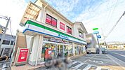ファミリーマート　向日洛西口店まで573m