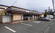 セブンイレブン南戸塚店まで749m