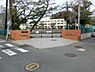 周辺：横浜市立釜利谷小学校まで715m、