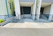 《駐車場》　■駐車場1台可能（車種による）