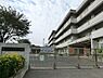周辺：横浜市立滝頭小学校まで303m
