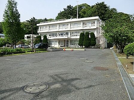 よこはま港南診療所まで334m、一般内科、血液透析治療、上下部内視鏡検査、特定健診等の健康診断、各種予防接種