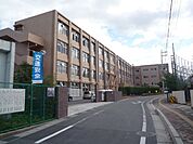 草津市立老上中学校まで1571m