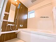 広い浴室で1日の疲れを癒せます。もちろん防カビや洗濯物を干すのにも便利な浴室乾燥機付きです！