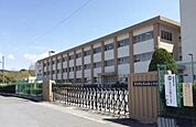 栗東市立葉山東小学校まで1576m