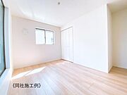 全居室に収納付き、共用スペース収納もあり、すっきり片づけて広く使えます