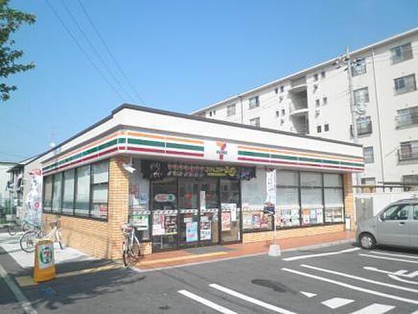 画像26:セブンイレブン泉大津東助松町店まで713m