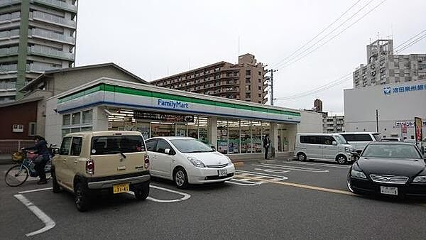 画像22:ファミリーマート堺津久野町店まで299m