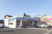 ローソン高石千代田2丁目店まで395m
