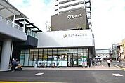 ファミリーマート羽衣駅東店まで572m