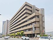 済生会神奈川県病院まで1371m、高度急性期病院・療養介護施設・在宅と連携し、患者さんを治し支える地域密着型急性期病院を目指す総合病院。