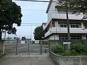 横浜市立上飯田中学校まで855m、私服通学可・部活動