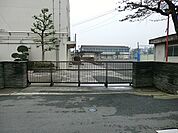 横浜市立中丸小学校まで239m