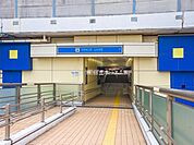 横浜市ブルーライン「上永谷」駅まで1399m、駅前にはイトーヨーカドーやベルセブンなど商業施設が集まっています。
