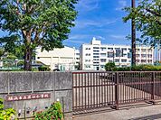 横浜市立荏田小学校まで469m