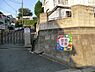 周辺：上白根幼稚園まで810m、職員ひとりひとりが、全園児の名前性格を把握できるのが強みの家庭的な小規模園です。
