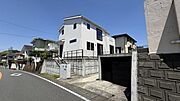 《外観》　■家族みんなが落ち着ける場所。明るい空間で心も暖か、朝から爽やかな気分。寝る時も包みこまれるようにふんわりと。家にいることが心と体に優しい暖かな暮らし。