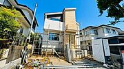 《外観》　ここから一つ一つ思い出を紡いでいく。マイホームはいつも家族の歴史とともにあります。おしゃれな外観が家に帰るのを楽しみにしてくれます。