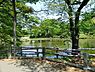 周辺：菊名池公園まで628m、妙蓮寺駅徒歩5分。蓮の浮いた大きな池、広場、そして夏季にはプールもオープンします。ブランコ・すべり台などもあります。