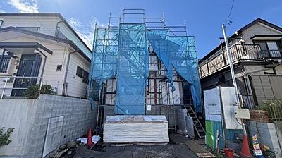 外観:《外観》 家族みんなが落ち着ける場所。明るい空間で心も暖か、朝から爽やかな気分。寝る時も包みこまれるようにふんわりと。家にいることが心と体に優しい暖かな暮らし。 外観:《外観》 家族みんなが落ち着ける場所。明るい空間で心も暖か、朝から爽やかな気分。寝る時も包みこまれるようにふんわりと。家にいることが心と体に優しい暖かな暮らし。