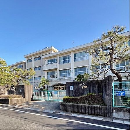 岐阜市立華陽小学校まで729m