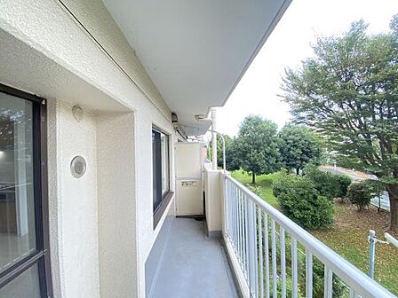 <バルコニー/Balcony>南向きバルコニー