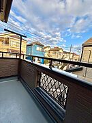 ＜バルコニー／Balcony＞南東向きバルコニー