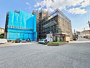 ＜駐車場／Parking space＞駐車場