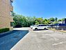 駐車場：＜駐車場／Parking space＞駐車場