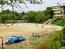 周辺：我孫子市立久寺家中学校まで810m、徒歩約11分部活で遅くなっても安心ですね♪