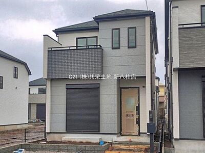 外観:外構工事中 外観:外構工事中