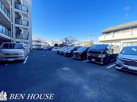駐車場・敷地内...