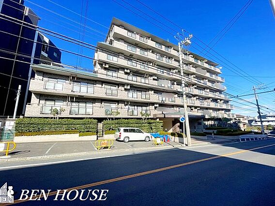 外観・周辺は公...