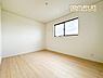子供部屋：住まう方でカスタマイズしていただけるシンプルなデザインの内装。