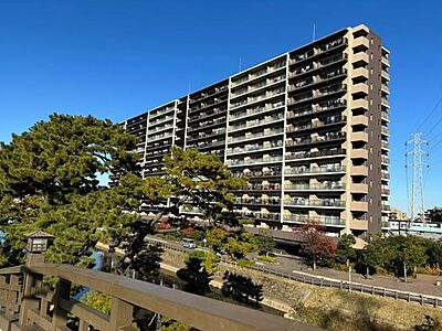 外観：〇周囲に高い建物はございません〇