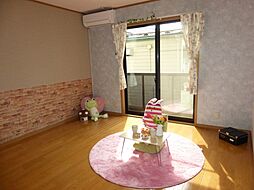 フォレストグリーン八木山 102 1階1Kのリビング/ダイニング