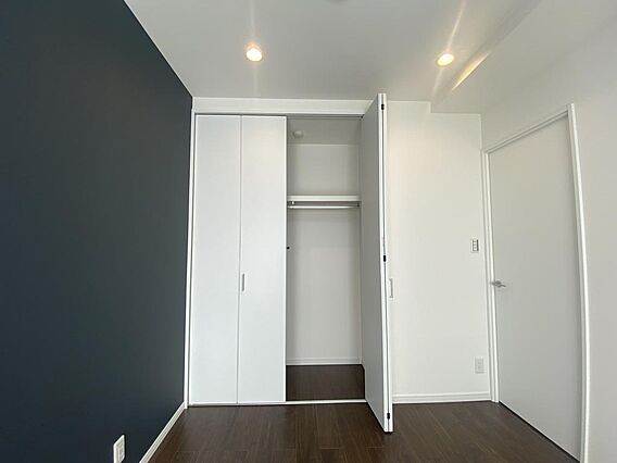 居室には衣類を...