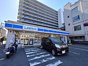 ローソン 藤沢朝日町店まで895m
