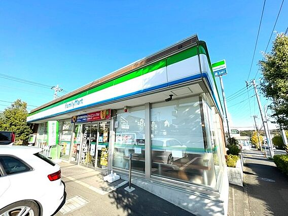 ファミリーマー...