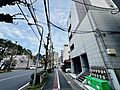 前面道路は広々...
