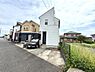 その他：前面道路が広く車の出入りがしやすい現地です。周辺には戸建て住宅が並び落ち着いた雰囲気です。敷地も整形で活用しやすい形状となっています。隣接する土地も開けており開放感があります。