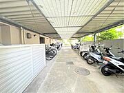 バイク置場及び駐輪場