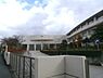 周辺：藤ヶ丘中学校まで945m