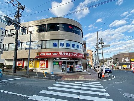 ツルハドラッグ善行駅前店まで1112m