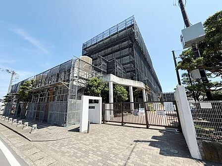 藤沢市立俣野小学校まで954m