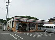 セブンイレブン彦根岡町店まで952m