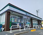 ファミリーマート彦根小泉店まで70m