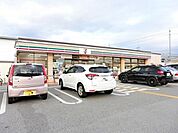 セブンイレブン彦根地蔵町店まで304m